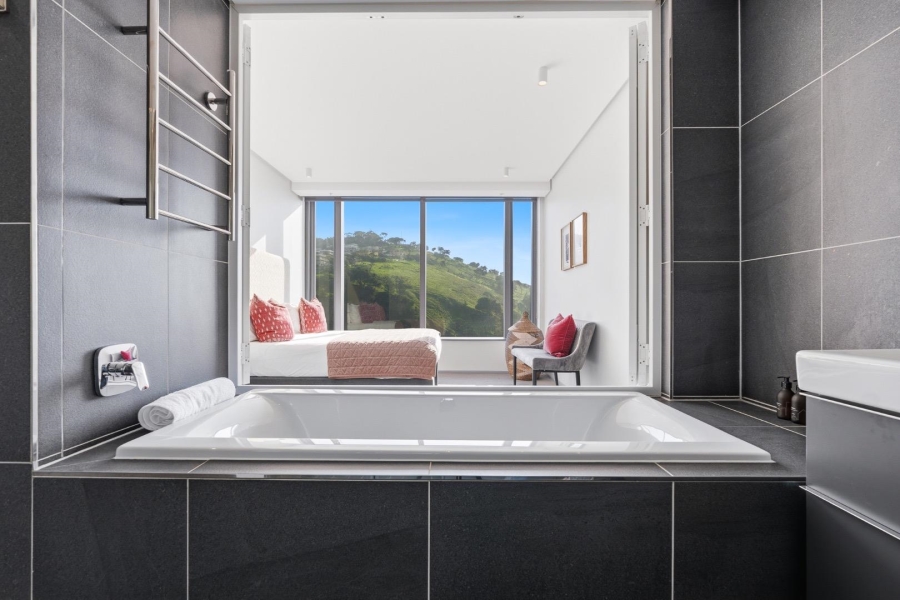 2 Bedroom Property for Sale in De Waterkant Western Cape
